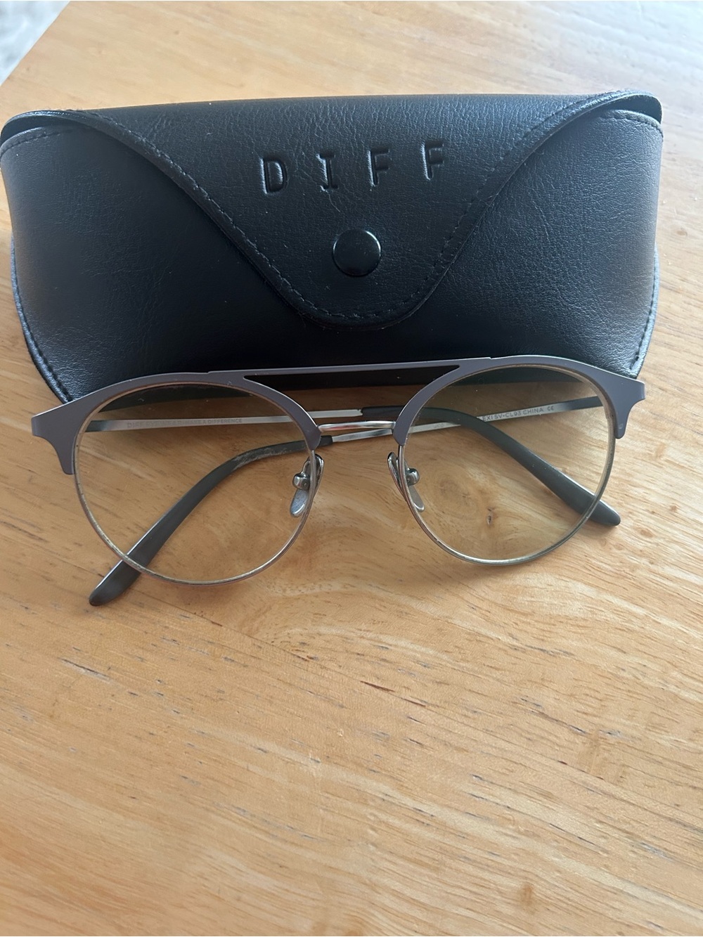 Diff Eyewear Matte Gunmetal Browline Glasses with Black Case